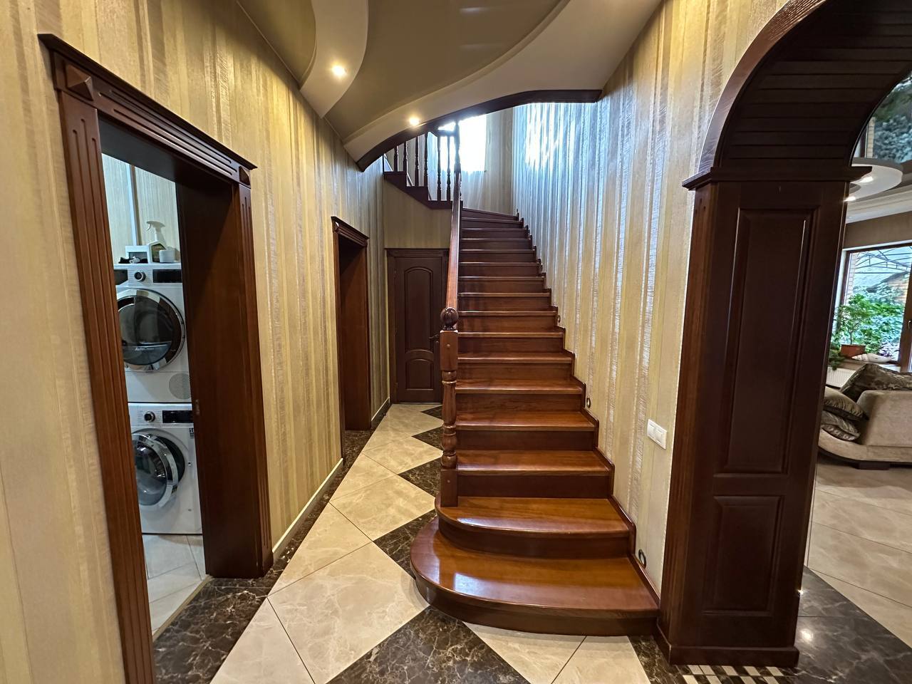 Продажа дома 234 м²