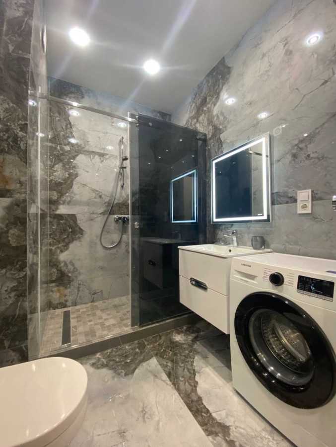 Продажа 1-комнатной квартиры 40 м², Владимира Антоновича ул., 131