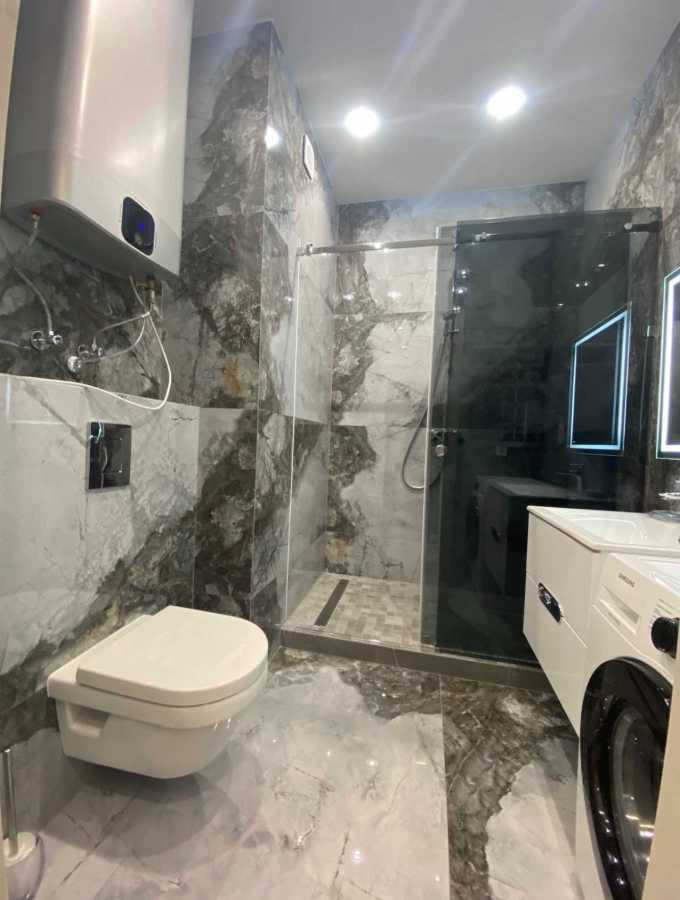 Продажа 1-комнатной квартиры 40 м², Владимира Антоновича ул., 131