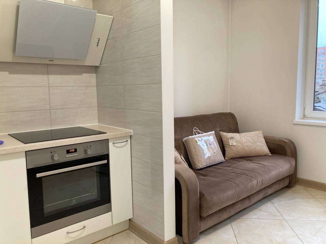 Оренда 1-кімнатної квартири 42 м², В'ячеслава Чорновола вул.