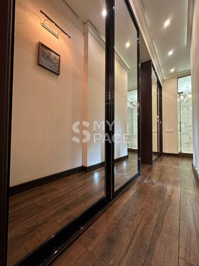 Продажа 3-комнатной квартиры 108 м², Щорса, 44А