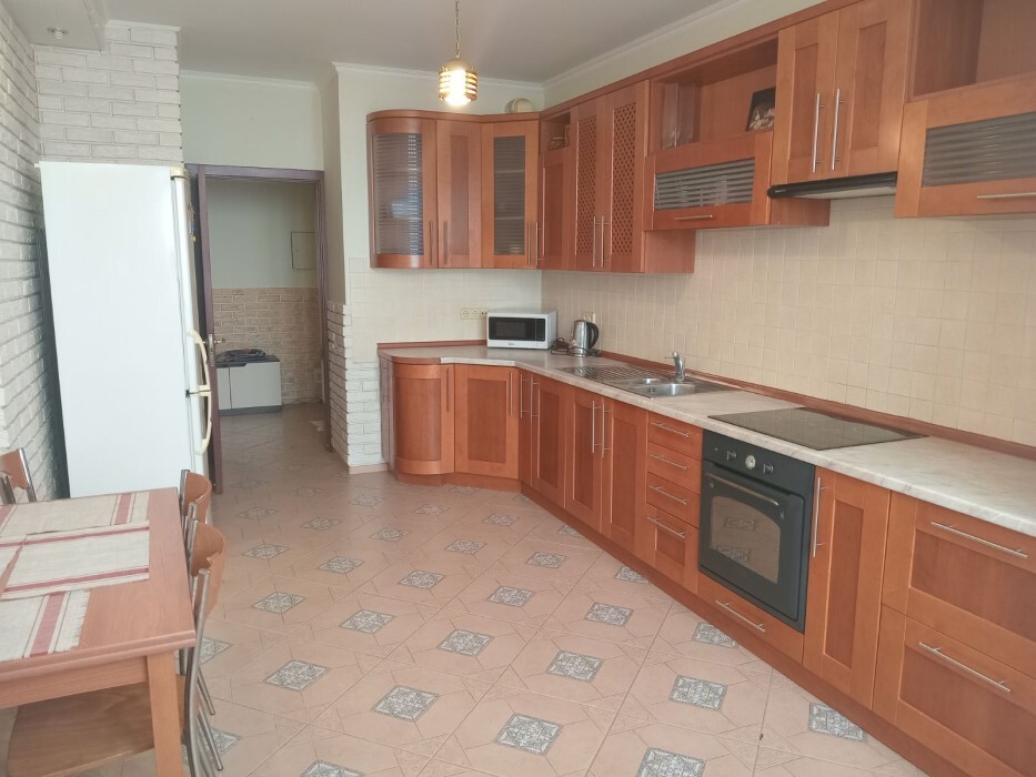 Аренда 3-комнатной квартиры 110 м², Княжий Затон ул., 21