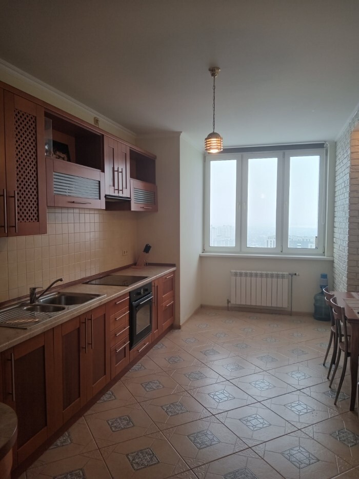 Аренда 3-комнатной квартиры 110 м², Княжий Затон ул., 21