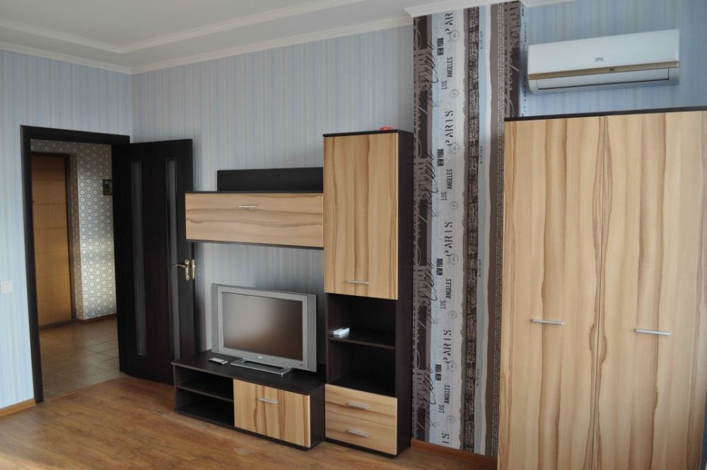 Аренда 1-комнатной квартиры 33 м², Амвросия Бучмы ул.