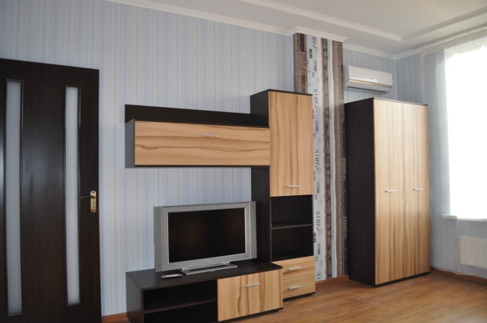 Аренда 1-комнатной квартиры 33 м², Амвросия Бучмы ул.