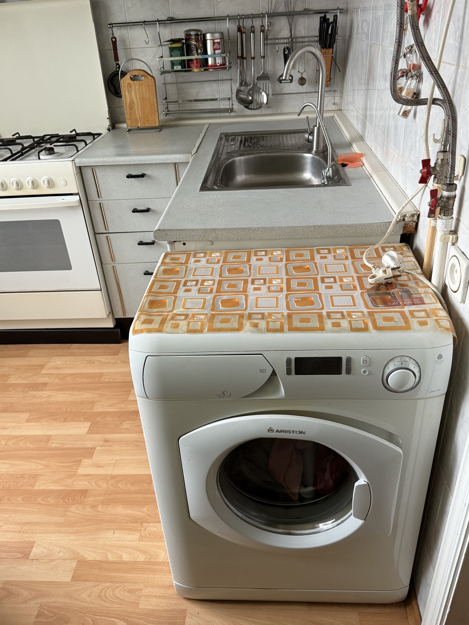 Аренда 2-комнатной квартиры 56 м², Леонида Жаботинского ул., 33/6