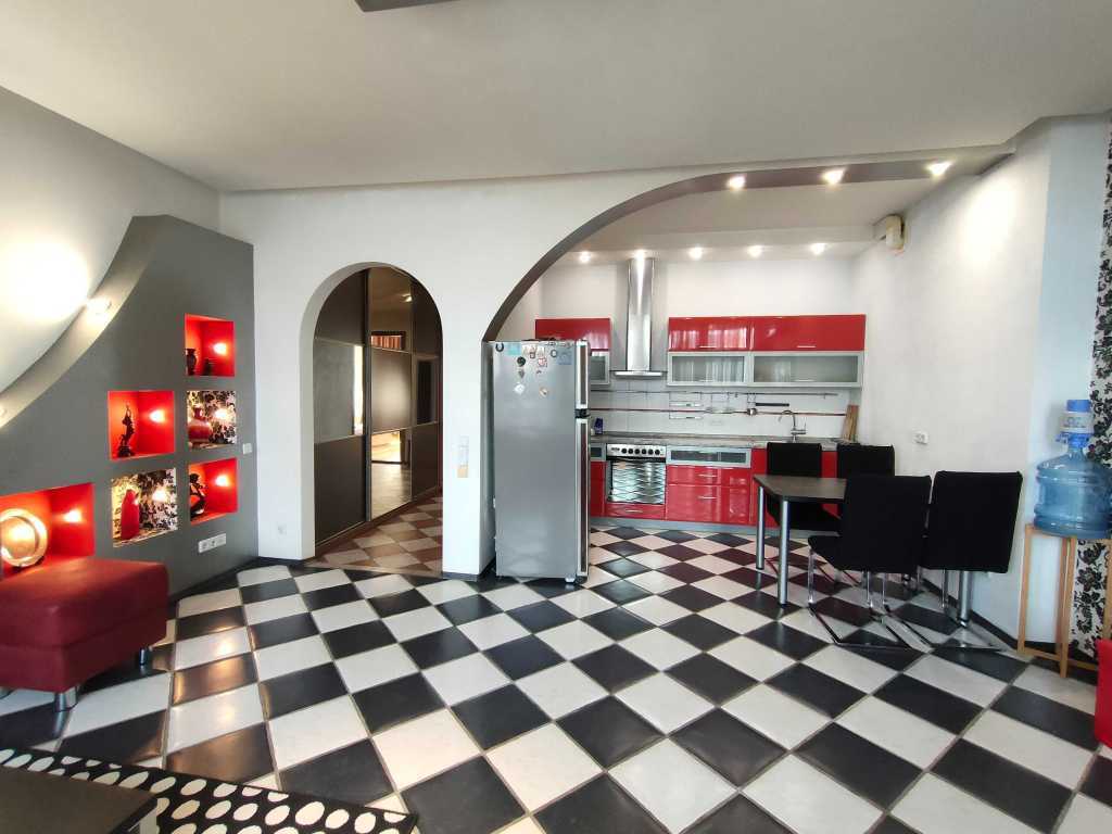 Оренда 3-кімнатної квартири 86 м², Володимирська вул., 49А