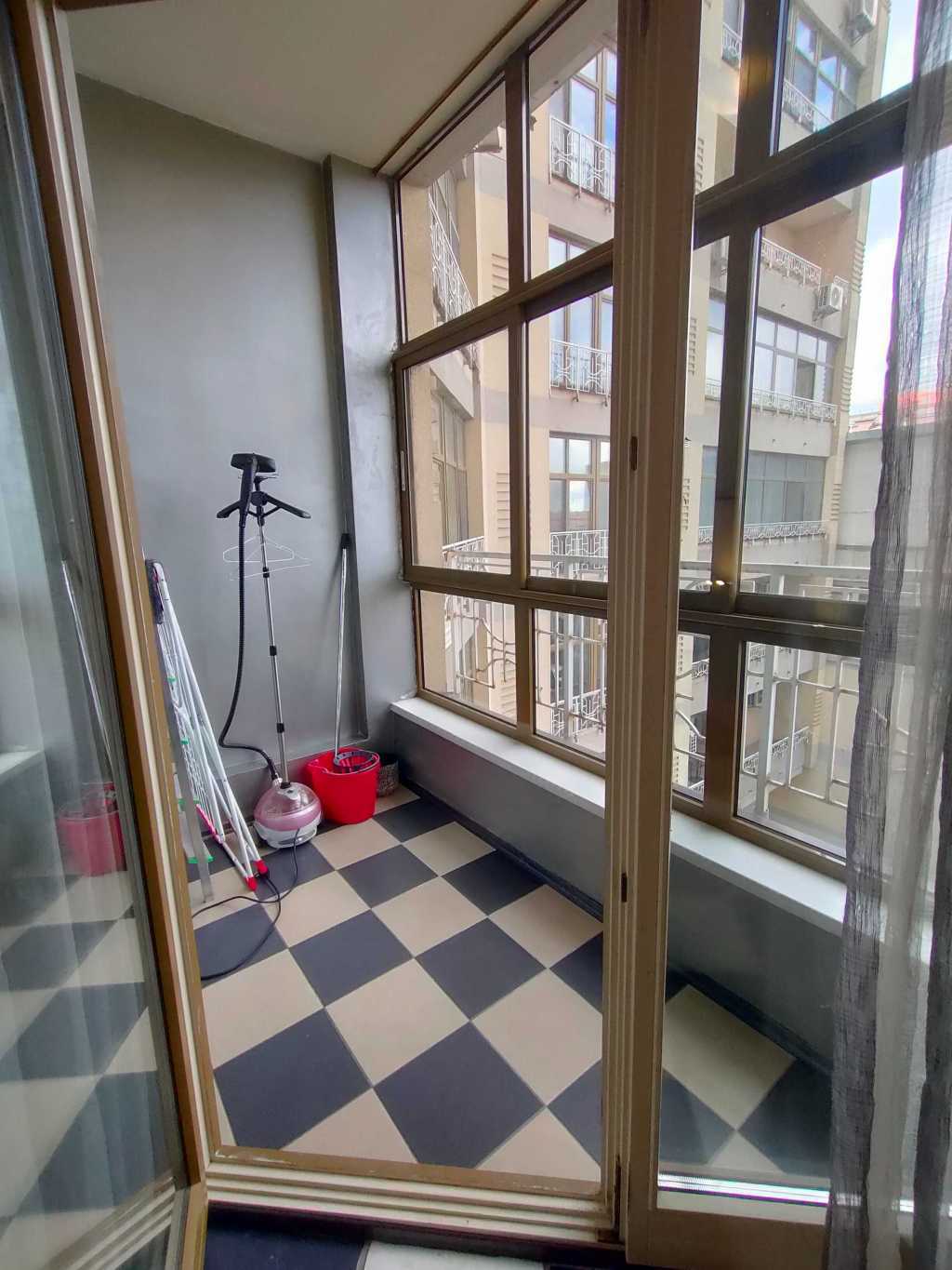 Оренда 3-кімнатної квартири 86 м², Володимирська вул., 49А