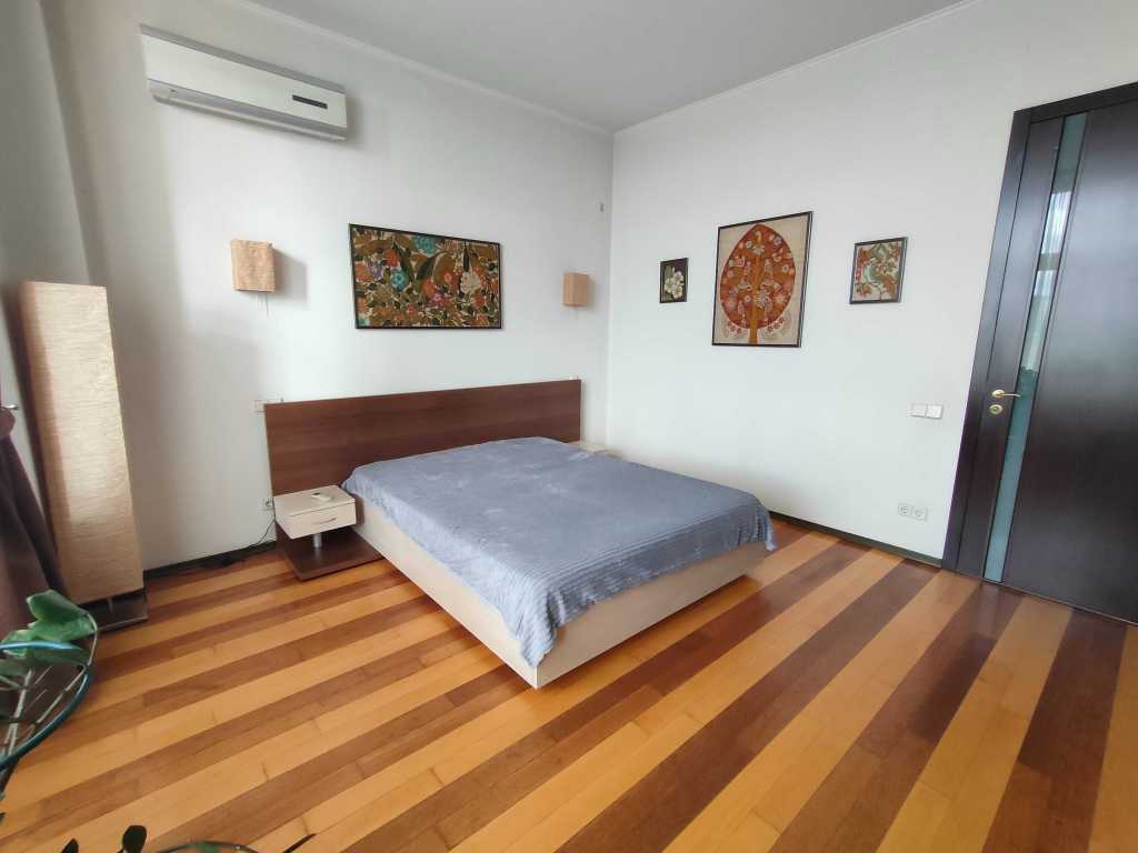 Оренда 3-кімнатної квартири 86 м², Володимирська вул., 49А