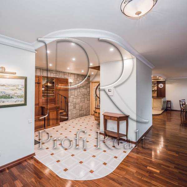 Продажа 3-комнатной квартиры 147 м², Драгоманова ул., 17