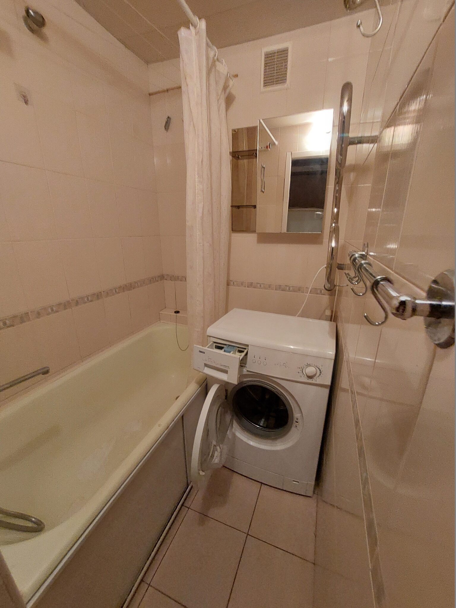 Продажа 1-комнатной квартиры 42 м², Генерала Наумова ул., 27