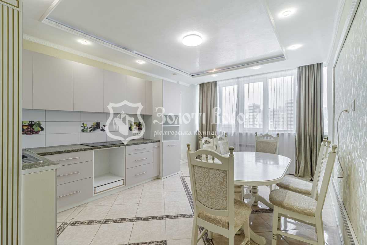 Продажа 3-комнатной квартиры 105.4 м², Пономарева ул., 26/1