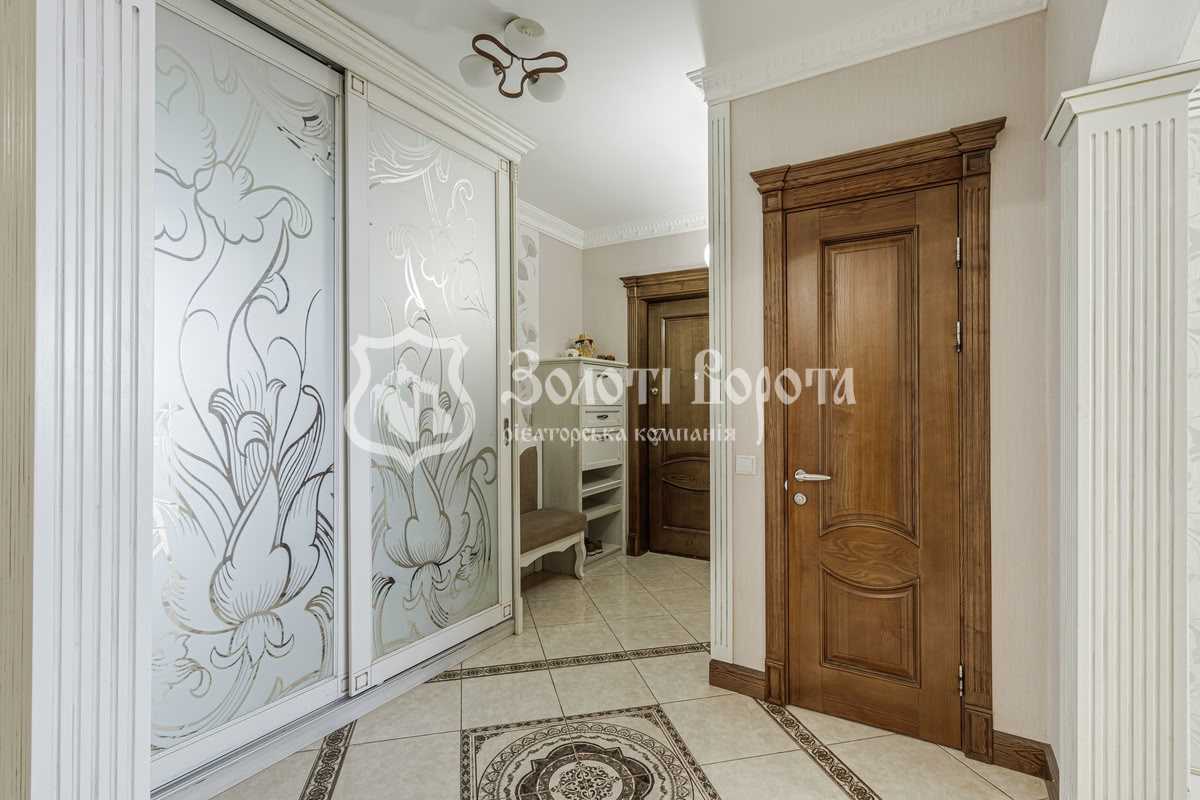 Продажа 3-комнатной квартиры 105.4 м², Пономарева ул., 26/1