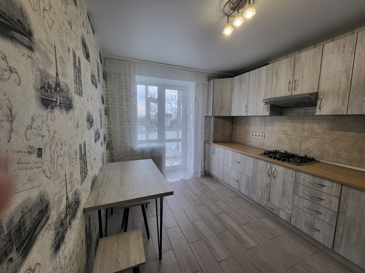 Аренда 1-комнатной квартиры 40 м², Героев Сталинграда ул.