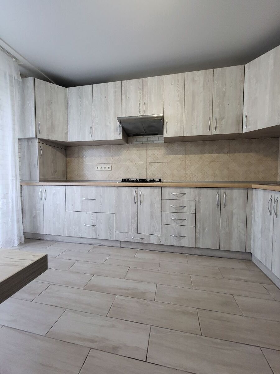 Аренда 1-комнатной квартиры 40 м², Героев Сталинграда ул.