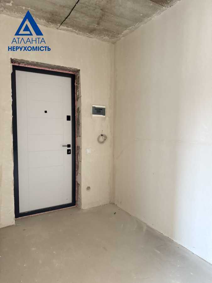 Продажа 2-комнатной квартиры 68.8 м², Возрождения просп., 32