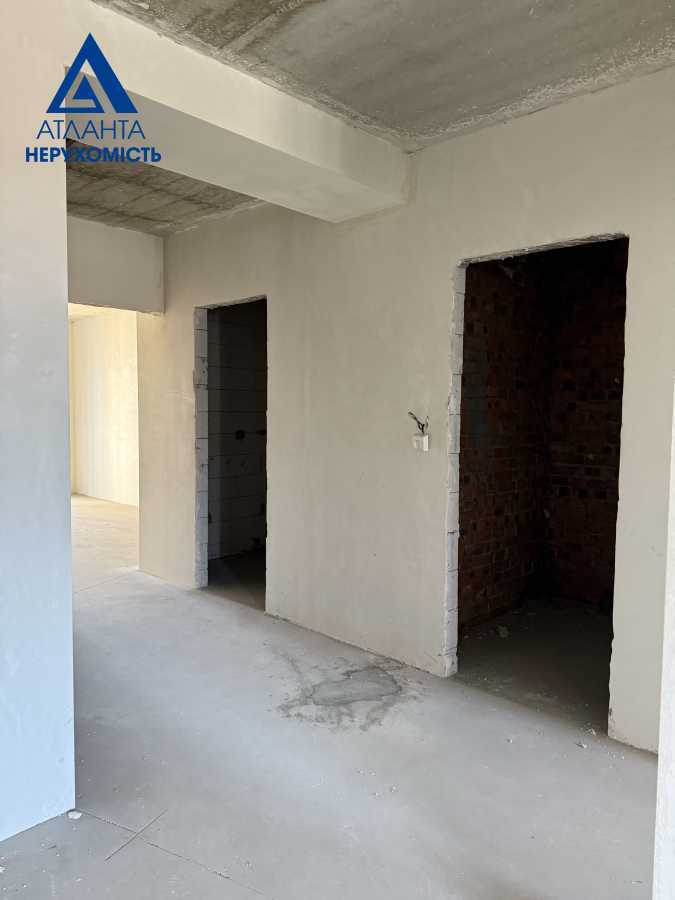 Продажа 2-комнатной квартиры 68.8 м², Возрождения просп., 32