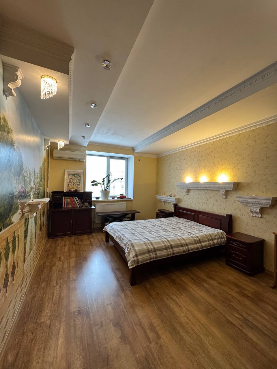 Продажа 3-комнатной квартиры 108 м², Дмитрия Кедрина ул.