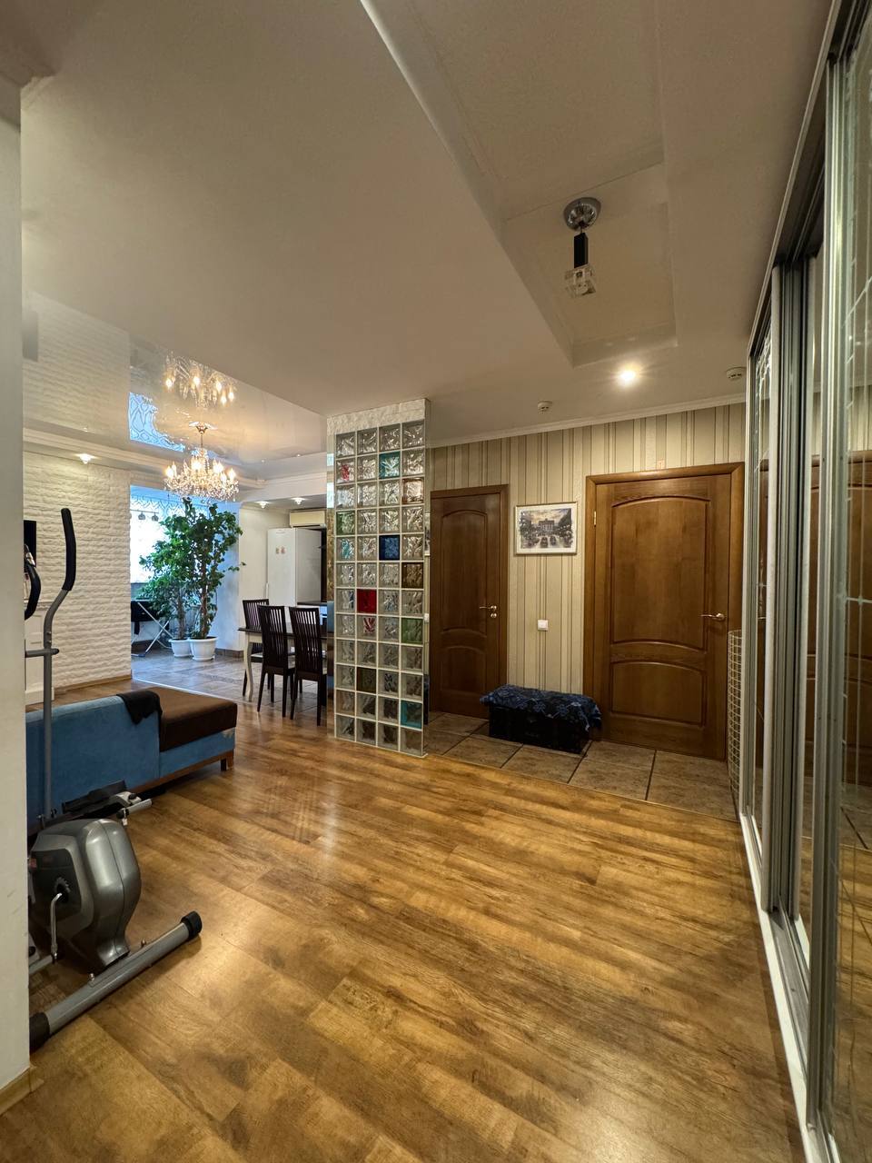 Продажа 3-комнатной квартиры 108 м², Дмитрия Кедрина ул.