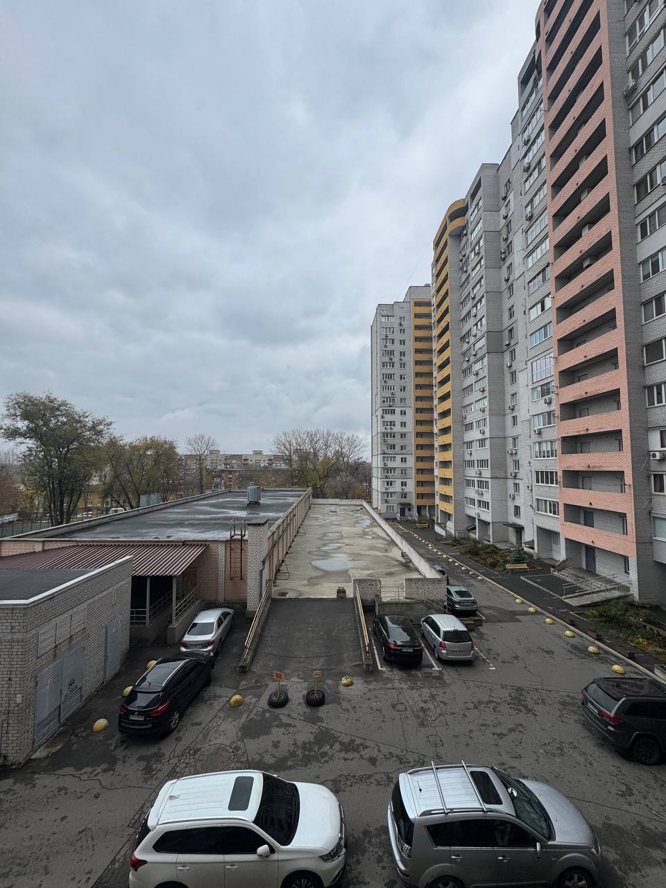 Продажа 3-комнатной квартиры 108 м², Дмитрия Кедрина ул.