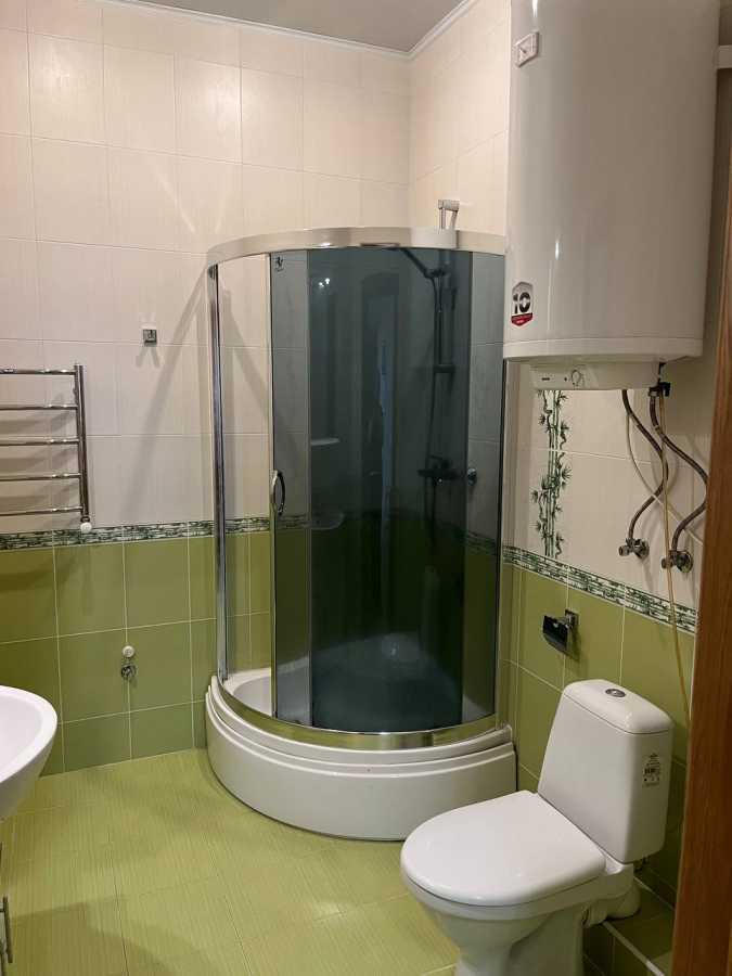 Продажа 2-комнатной квартиры 80 м², Свободи