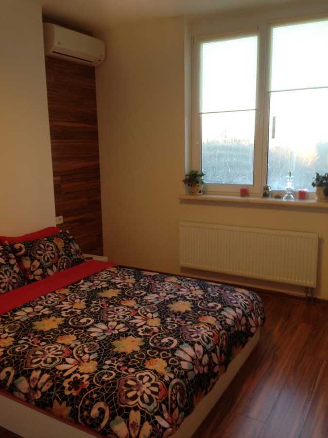 Продаж 2-кімнатної квартири 54 м², Василя Симоненко вул., 5А