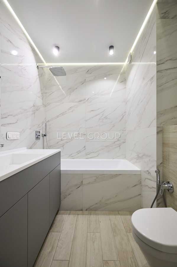 Продажа 2-комнатной квартиры 71.8 м², Любомира Гузара просп., 13