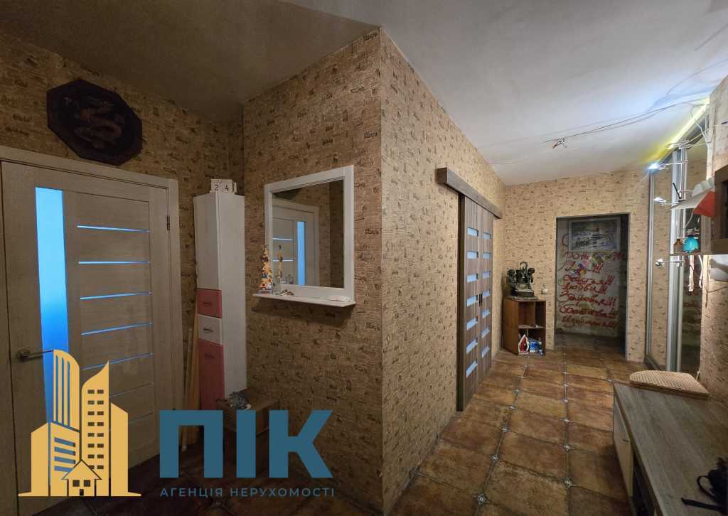 Продажа 3-комнатной квартиры 101 м², Степана Ковнира ул., Рудницкого, 3/7