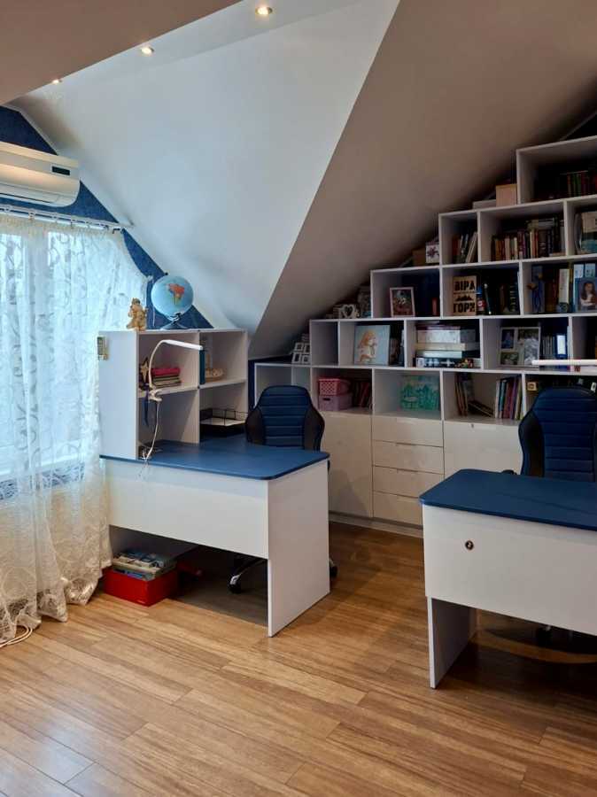 Продажа 3-комнатной квартиры 95.3 м², Ватутина ул., 15