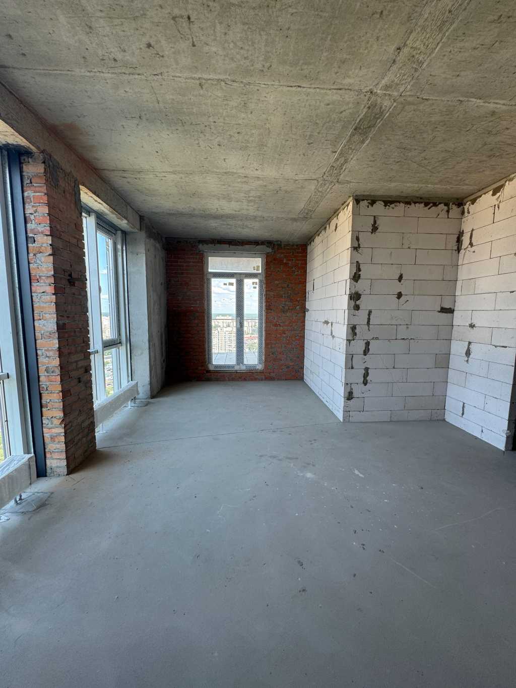 Продаж 4-кімнатної квартири 130 м², Генерала Жмаченка вул., 28б