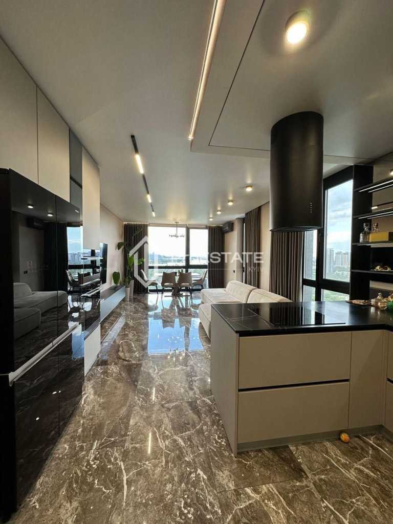 Продажа 3-комнатной квартиры 107 м², Заречная ул., 6К4