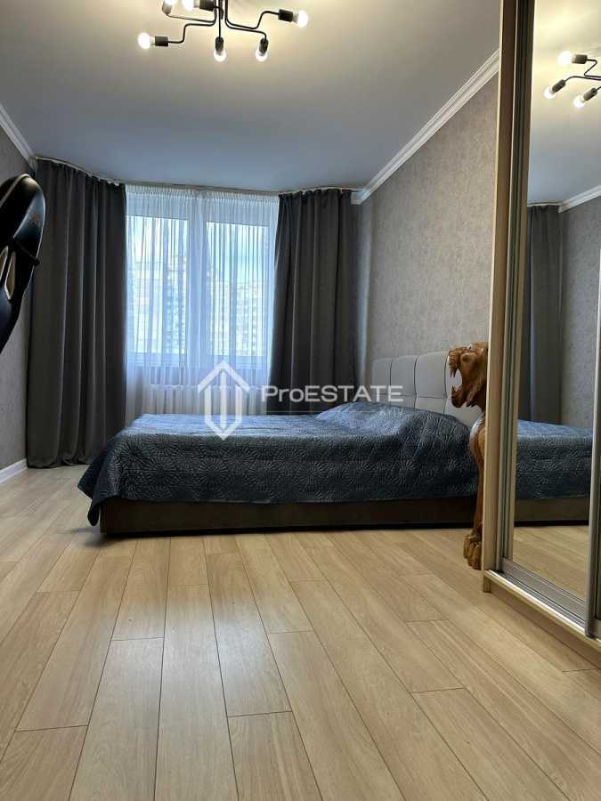 Продажа 3-комнатной квартиры 95 м², Петра Григоренко просп., 20