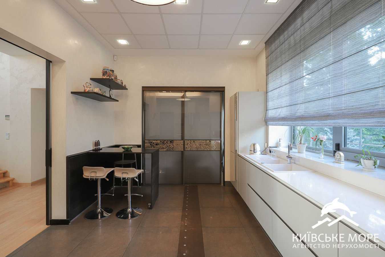 Аренда дома 640 м², Зверинецкая ул.