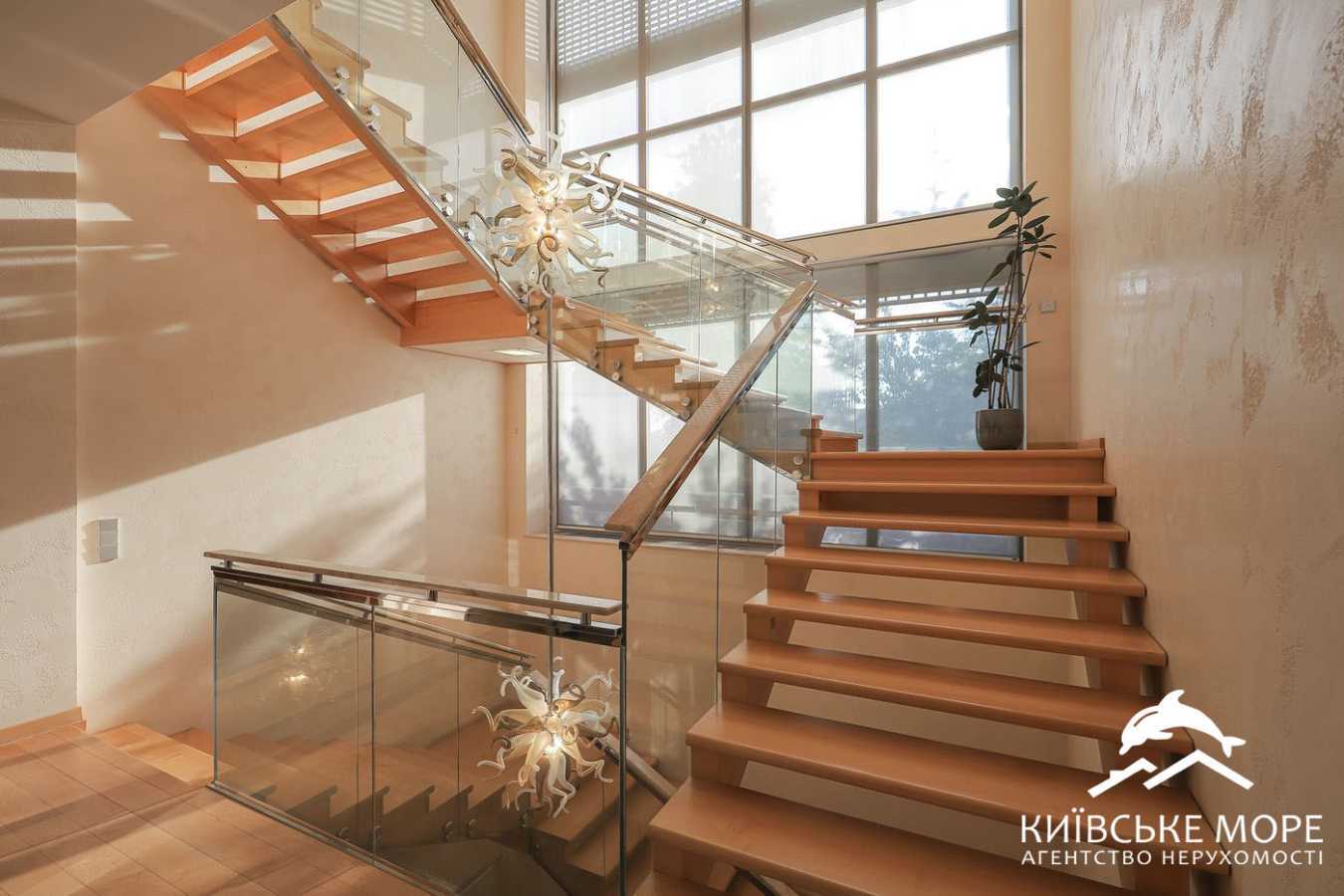 Аренда дома 640 м², Зверинецкая ул.