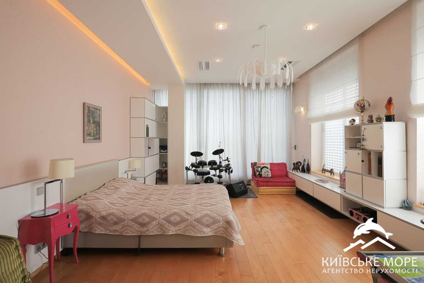 Аренда дома 640 м², Зверинецкая ул.