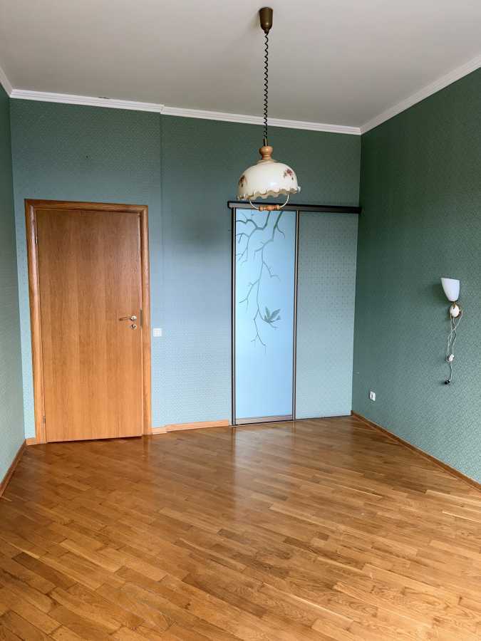 Продажа 2-комнатной квартиры 75 м², Евгения Коновальца ул., 36Б