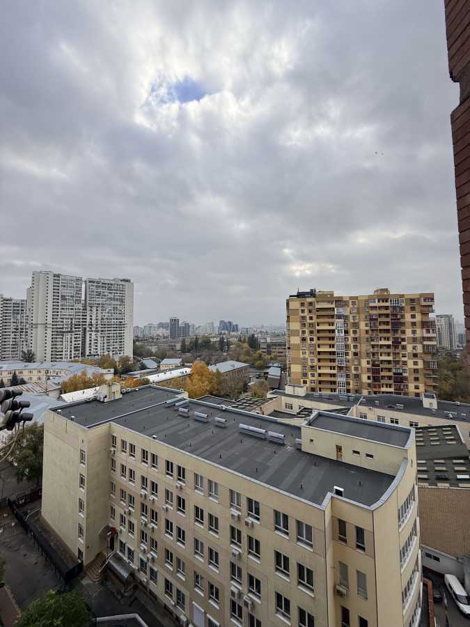 Продажа 2-комнатной квартиры 75 м², Евгения Коновальца ул., 36Б