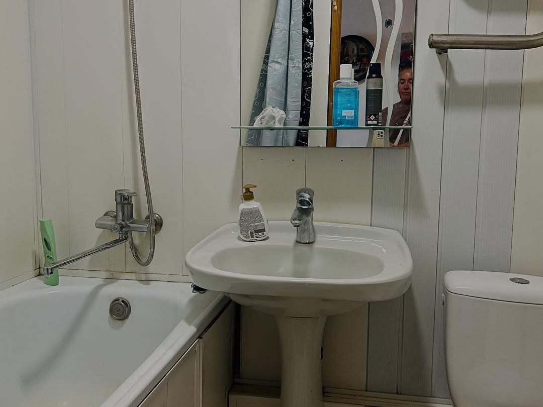 Продажа 2-комнатной квартиры 46 м², Александра Поля просп.