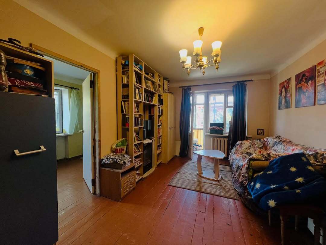 Продажа 2-комнатной квартиры 46 м², Александра Поля просп.