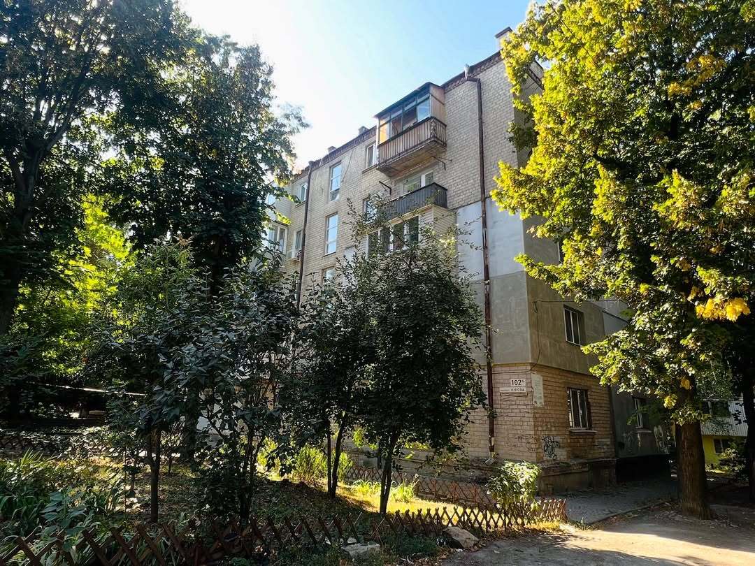 Продажа 2-комнатной квартиры 46 м², Александра Поля просп.