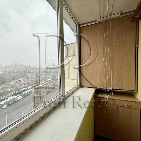 Продаж 2-кімнатної квартири 52 м², Свободи просп., 15/1