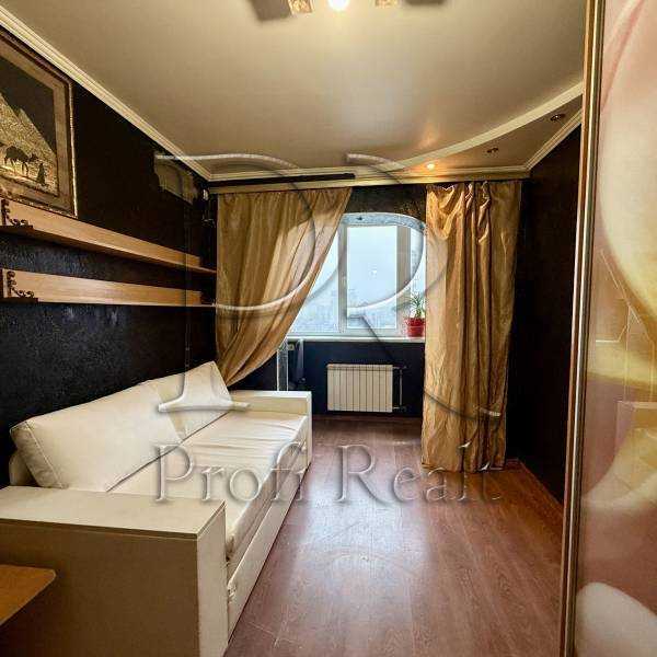 Продаж 2-кімнатної квартири 52 м², Свободи просп., 15/1