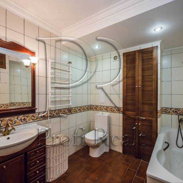 Продажа 3-комнатной квартиры 83 м², Южная ул., 17