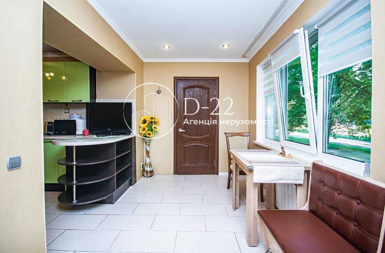 Продажа 3-комнатной квартиры 106 м², Науки просп., 86