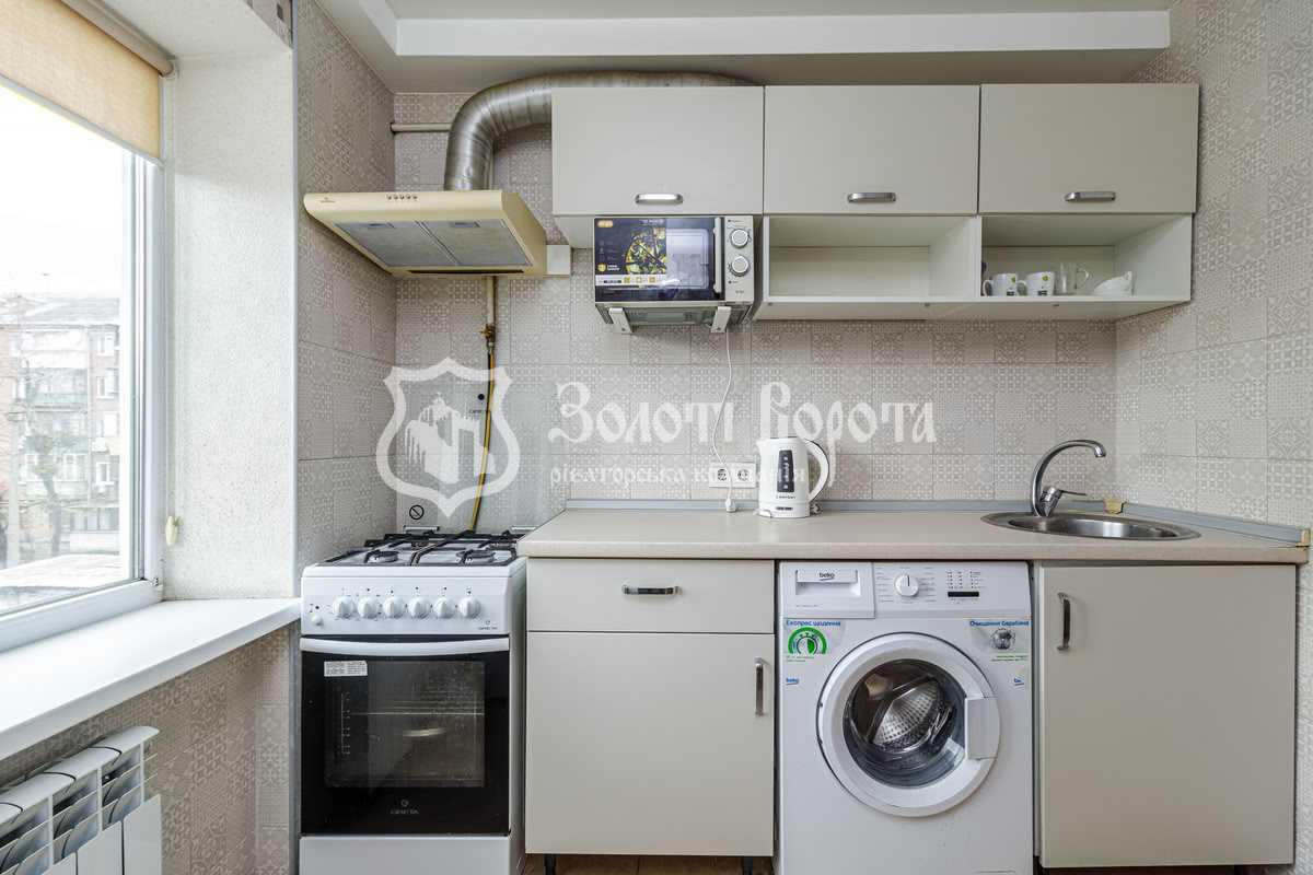 Продажа 2-комнатной квартиры 38.5 м², Пожарского ул., 2