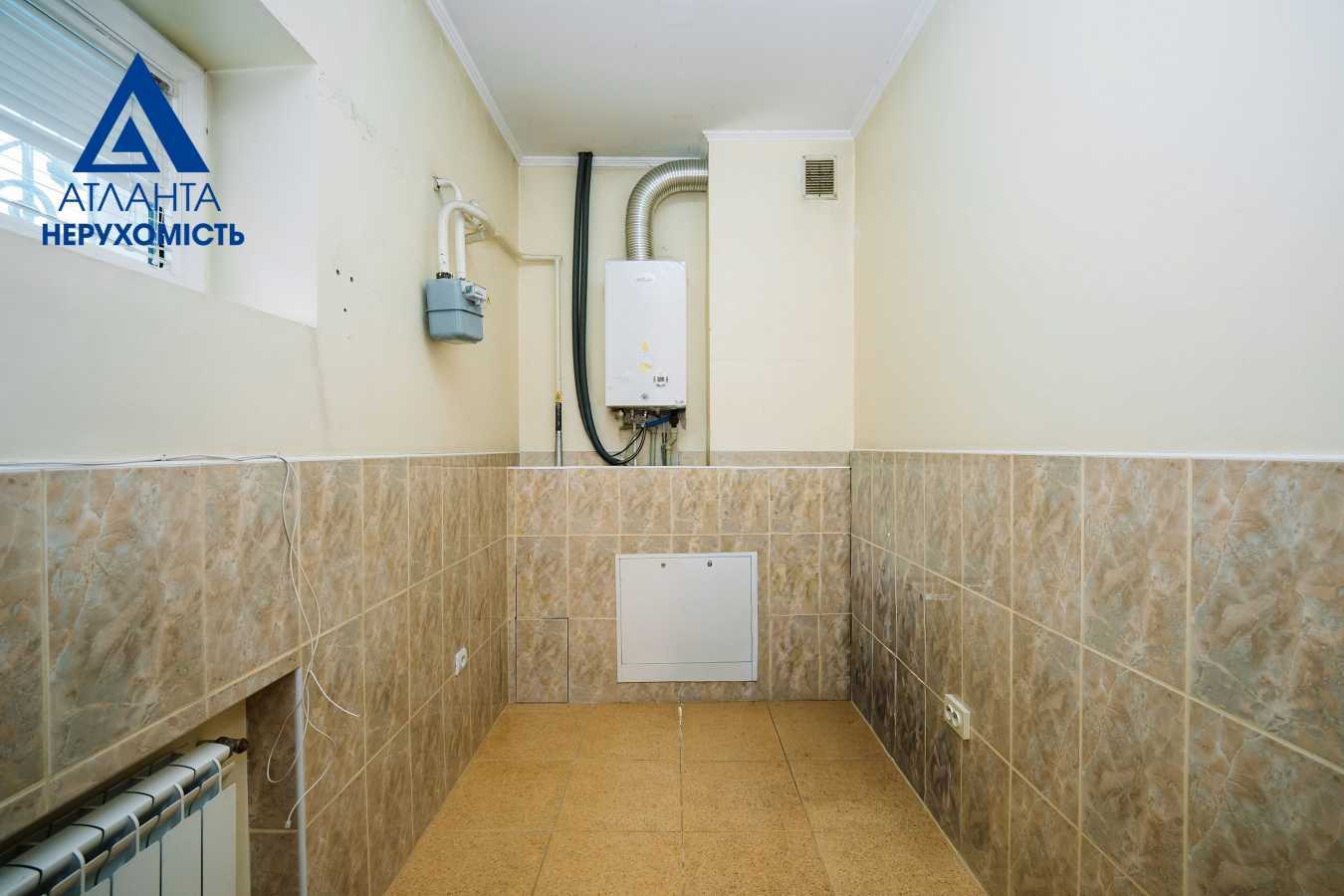 Продажа 5-комнатной квартиры 190 м², Короленко ул., 6