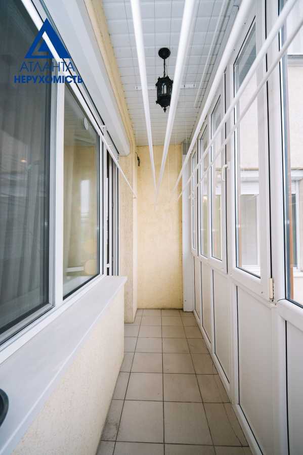 Продажа 5-комнатной квартиры 190 м², Короленко ул., 6