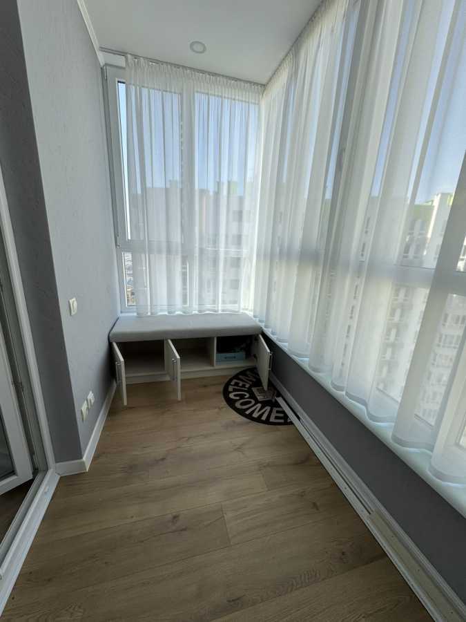 Продажа 4-комнатной квартиры 127 м², Берестейський, 67-Г