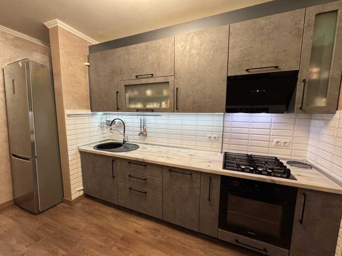 Продажа 3-комнатной квартиры 60.8 м², Волынской Дивизии ул., 9