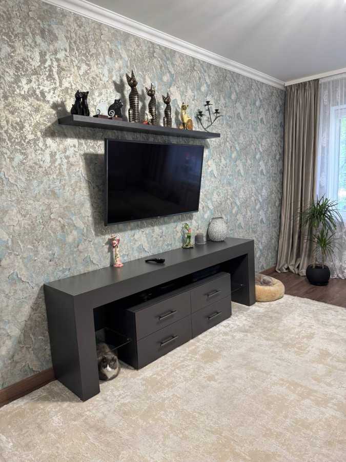 Продажа 3-комнатной квартиры 60.8 м², Волынской Дивизии ул., 9